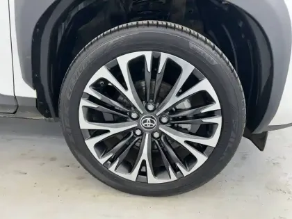 Photo 38 Toyota Yaris  Cross Hybride 116h 2WD