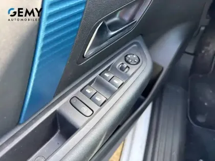 Photo 11 Citroën C4 e- 136 ch Automatique