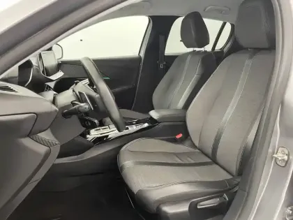 Photo 13 Peugeot 208  PureTech 100 S&S EAT8