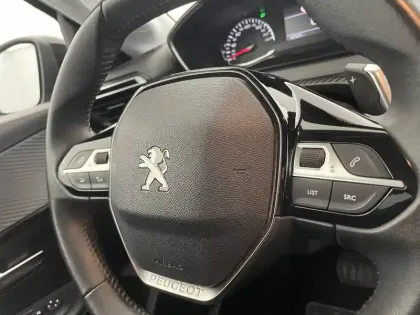 Photo 28 Peugeot 208  PureTech 100 S&S EAT8