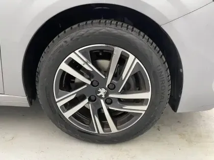 Photo 49 Peugeot 208 Gén. II Ph1 NG Allure 5