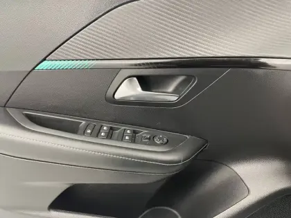 Photo 59 Peugeot 208 Gén. II Ph1 NG Allure 5