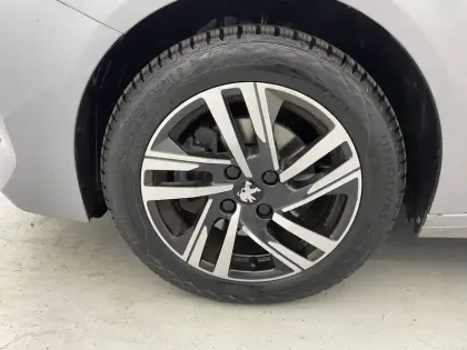 Photo 48 Peugeot 208 Gén. II Ph1 NG Allure 5