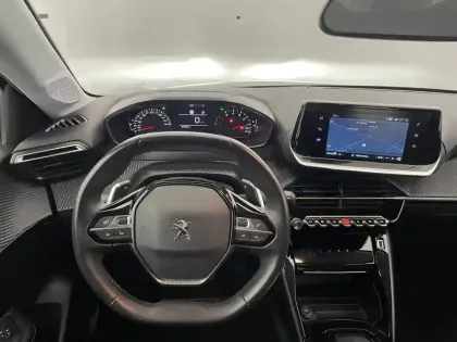 Photo 21 Peugeot 208  PureTech 100 S&S EAT8