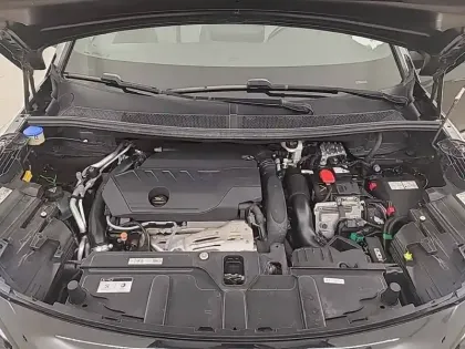 Photo 24 Peugeot 3008  Hybrid 225 e-EAT8