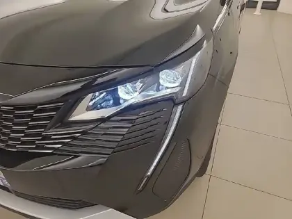 Photo 15 Peugeot 3008  Hybrid 225 e-EAT8