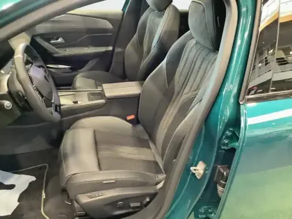 Photo 10 Peugeot 308 Gén. III Ph2 GT Exclusive 5