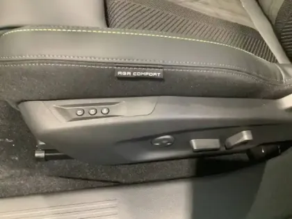 Photo 42 Peugeot 308  Hybrid 145 e-DCS6