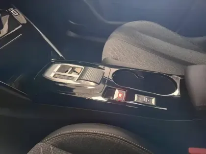 Photo 19 Peugeot 2008  Hybrid 145 e-DCS6