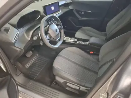 Photo 10 Peugeot 2008  Hybrid 145 e-DCS6