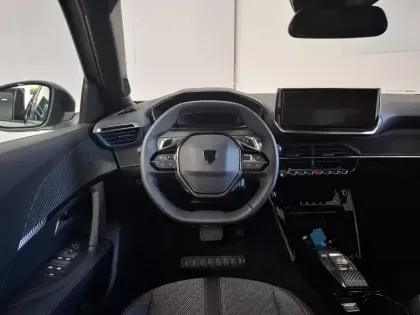 Photo 7 Peugeot 2008  Hybrid 145 e-DCS6