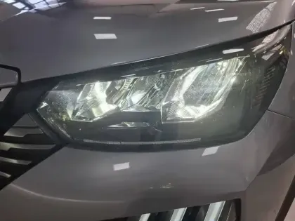 Photo 26 Peugeot 2008  Hybrid 145 e-DCS6