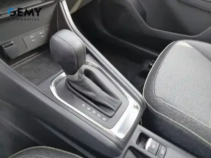 Photo 30 Renault Captur  E-Tech full hybrid 145 ch