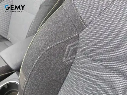 Photo 32 Renault Captur  E-Tech full hybrid 145 ch