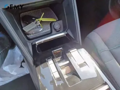 Photo 16 Citroën C4 e- 136 ch Automatique