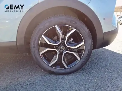 Photo 10 Citroën C4 e- 136 ch Automatique