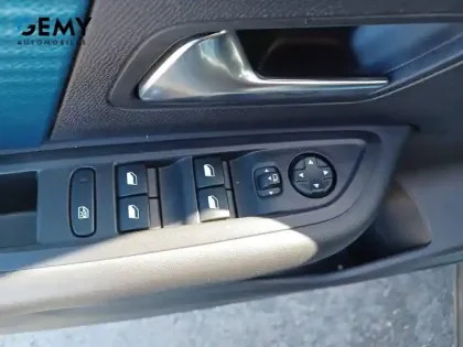 Photo 11 Citroën C4 e- 136 ch Automatique