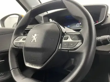 Photo 53 Peugeot 208 Gén. II Ph1 NG Allure Business 5