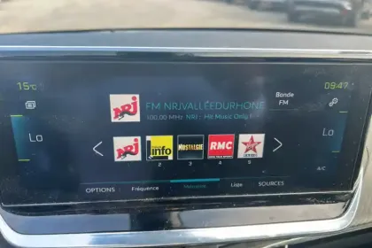 Photo 19 Peugeot 208  Electrique 50 kWh 136ch