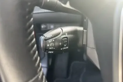 Photo 17 Peugeot 208  Electrique 50 kWh 136ch