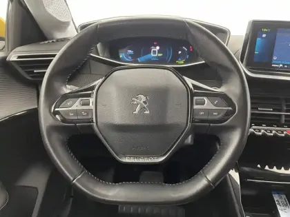 Photo 47 Peugeot 208 Gén. II Ph1 NG Allure Business 5