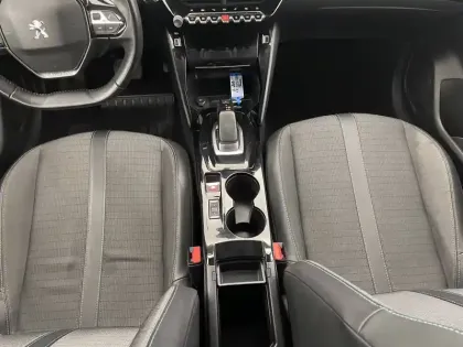 Photo 49 Peugeot 208 Gén. II Ph1 NG Allure Business 5