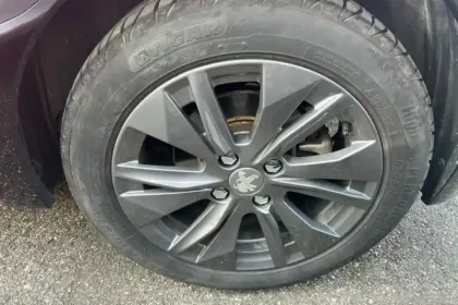 Photo 10 Peugeot 208  Electrique 50 kWh 136ch