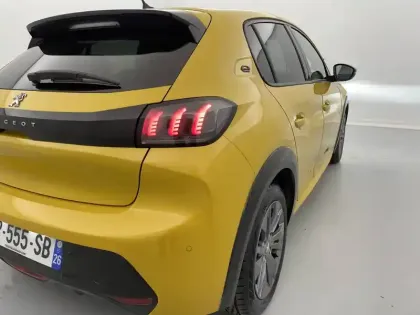 Photo 55 Peugeot 208 Gén. II Ph1 NG Allure Business 5