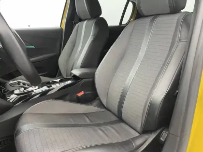 Photo 38 Peugeot 208 Gén. II Ph1 NG Allure Business 5