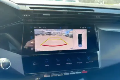 Photo 27 Peugeot 308  PHEV 225 e-EAT8