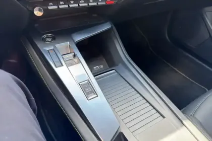 Photo 22 Peugeot 308  PHEV 225 e-EAT8