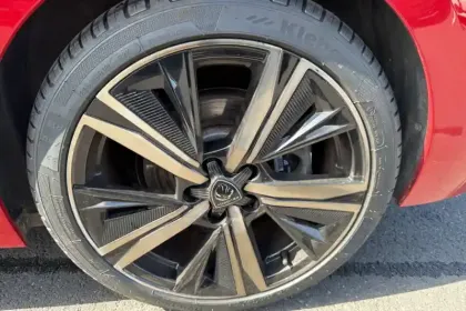 Photo 12 Peugeot 308  PHEV 225 e-EAT8