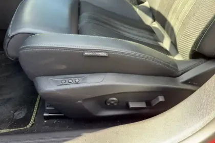 Photo 25 Peugeot 308  PHEV 225 e-EAT8