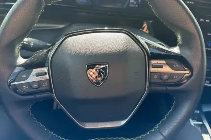 Photo 17 Peugeot 308  PHEV 225 e-EAT8