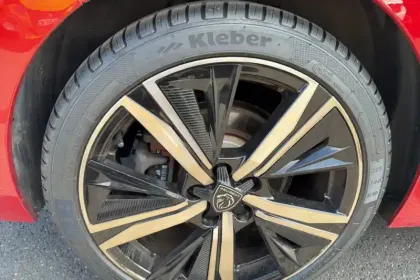 Photo 13 Peugeot 308  PHEV 225 e-EAT8