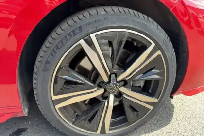 Photo 14 Peugeot 308  PHEV 225 e-EAT8