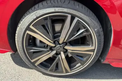 Photo 11 Peugeot 308  PHEV 225 e-EAT8