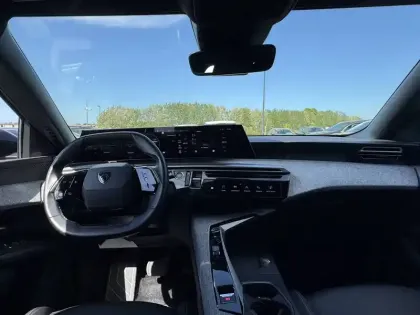 Photo 15 Peugeot 3008  Hybrid 136 e-DCS6