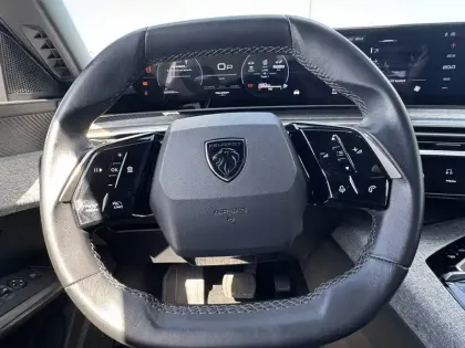 Photo 16 Peugeot 3008  Hybrid 136 e-DCS6