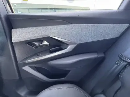 Photo 37 Peugeot 3008  Hybrid 136 e-DCS6