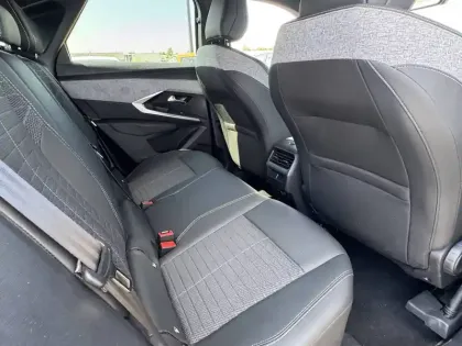 Photo 13 Peugeot 3008  Hybrid 136 e-DCS6