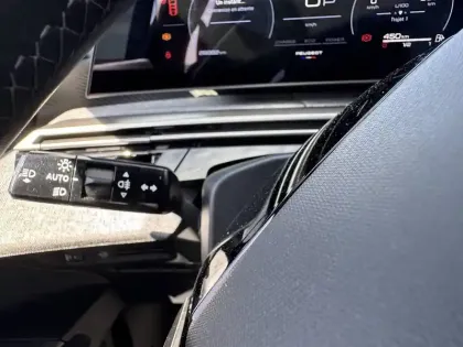 Photo 20 Peugeot 3008  Hybrid 136 e-DCS6