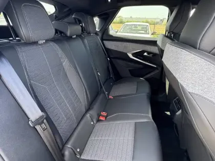 Photo 14 Peugeot 3008  Hybrid 136 e-DCS6