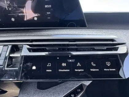 Photo 23 Peugeot 3008  Hybrid 136 e-DCS6