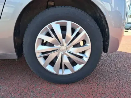 Photo 36 Peugeot 208 Gén. II Ph1 NG Like 5