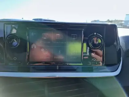 Photo 22 Peugeot 208  PureTech 75 S&S BVM5