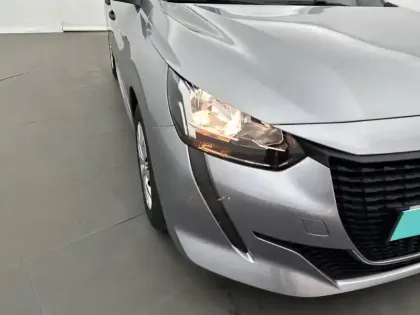 Photo 87 Peugeot 208  PureTech 75 S&S BVM5