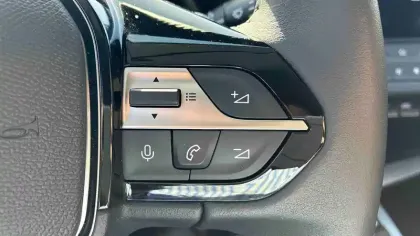 Photo 16 Peugeot 308  SW Hybrid 145 e-DCS6