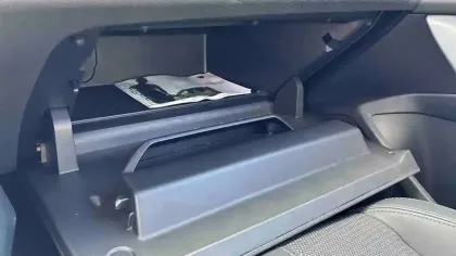 Photo 31 Peugeot 308  SW Hybrid 145 e-DCS6