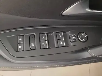 Photo 23 Peugeot 408  PHEV 225 e-EAT8